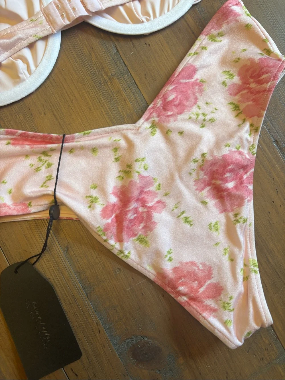 NWT Frankie’s bikinis x Sydney Sweeney Amore mio bikini set